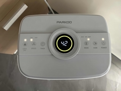 एम्बेडेड आर्द्रता सेंसर इलेक्ट्रिक एयर डेहुमिडिफायर 12 एल/डी एलईडी डिस्प्ले स्मार्ट टच