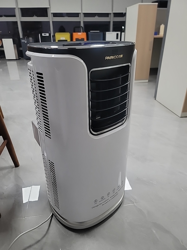 9000BTU पोर्टेबल वाष्पीकरण एयर कंडीशनर 4 ऑपरेशन मोड 2 प्रशंसक गति सुरक्षा बाल ताला